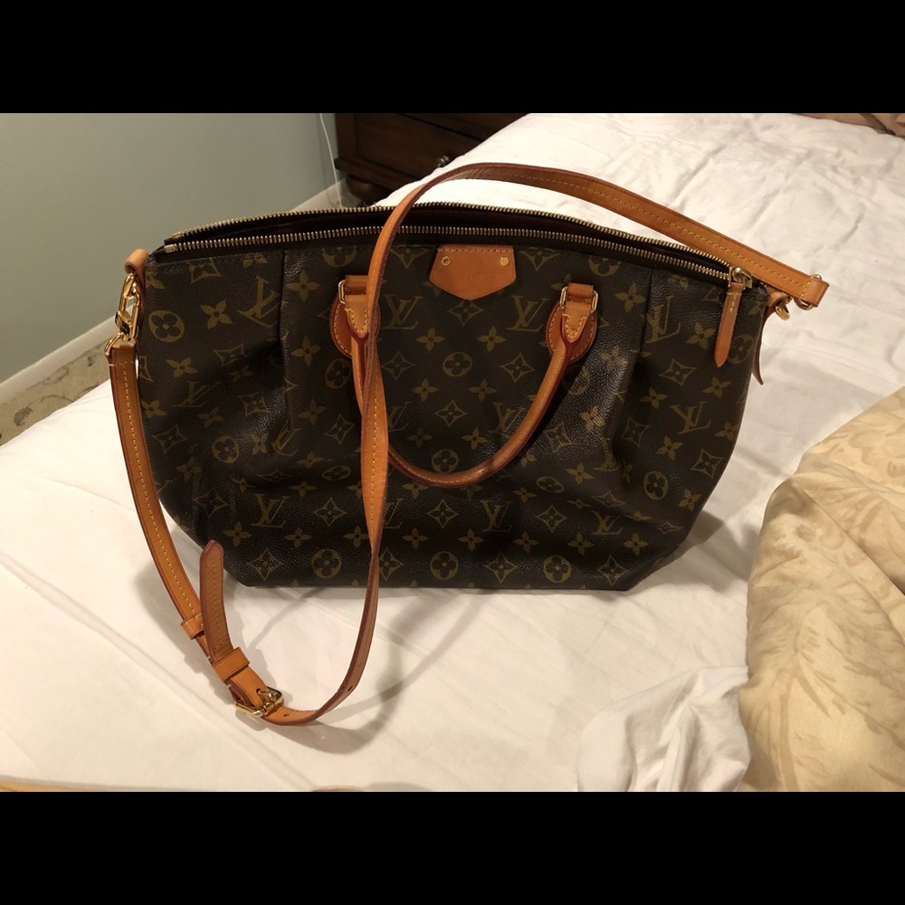 LOUIS VUITTON BAG
